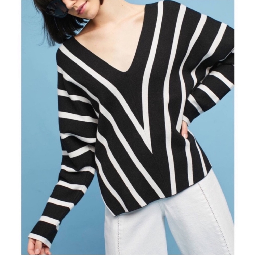 Moth x Anthropologie Black and White Striped V-Neck Tunic Sweater Sz S